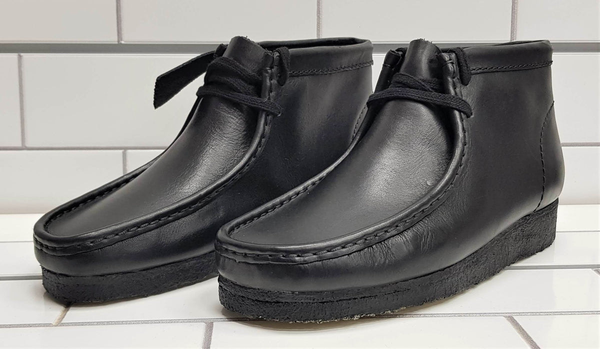 elev Få kontrol respons Clarks Wallabee Boot, Black Leather – Jeanius Closet