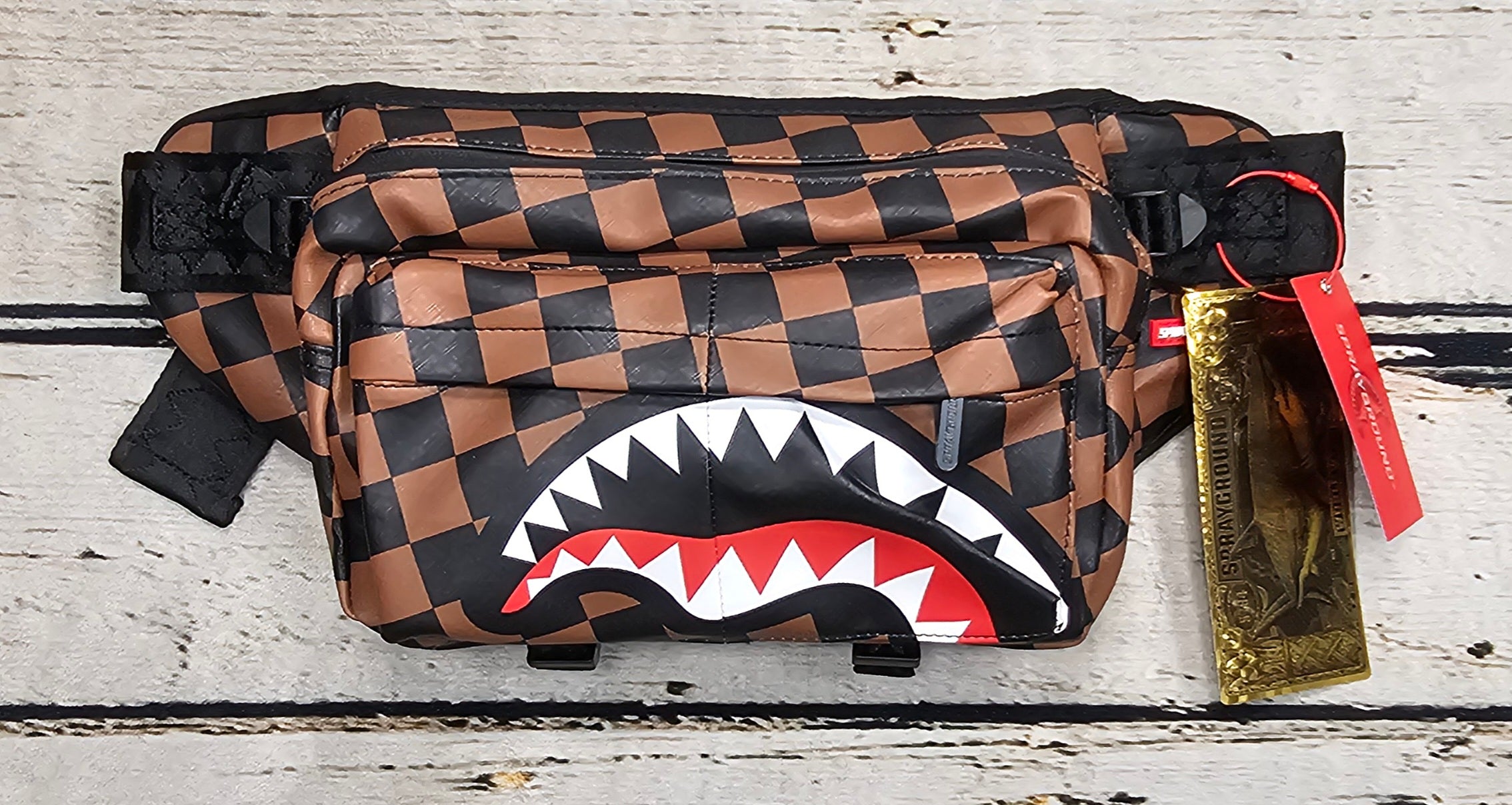 大人気！【SPRAYGROUND】Hangover Cargo クロスボディバッグ Waist Bag Sprayground Hangover Cargo Crossbody