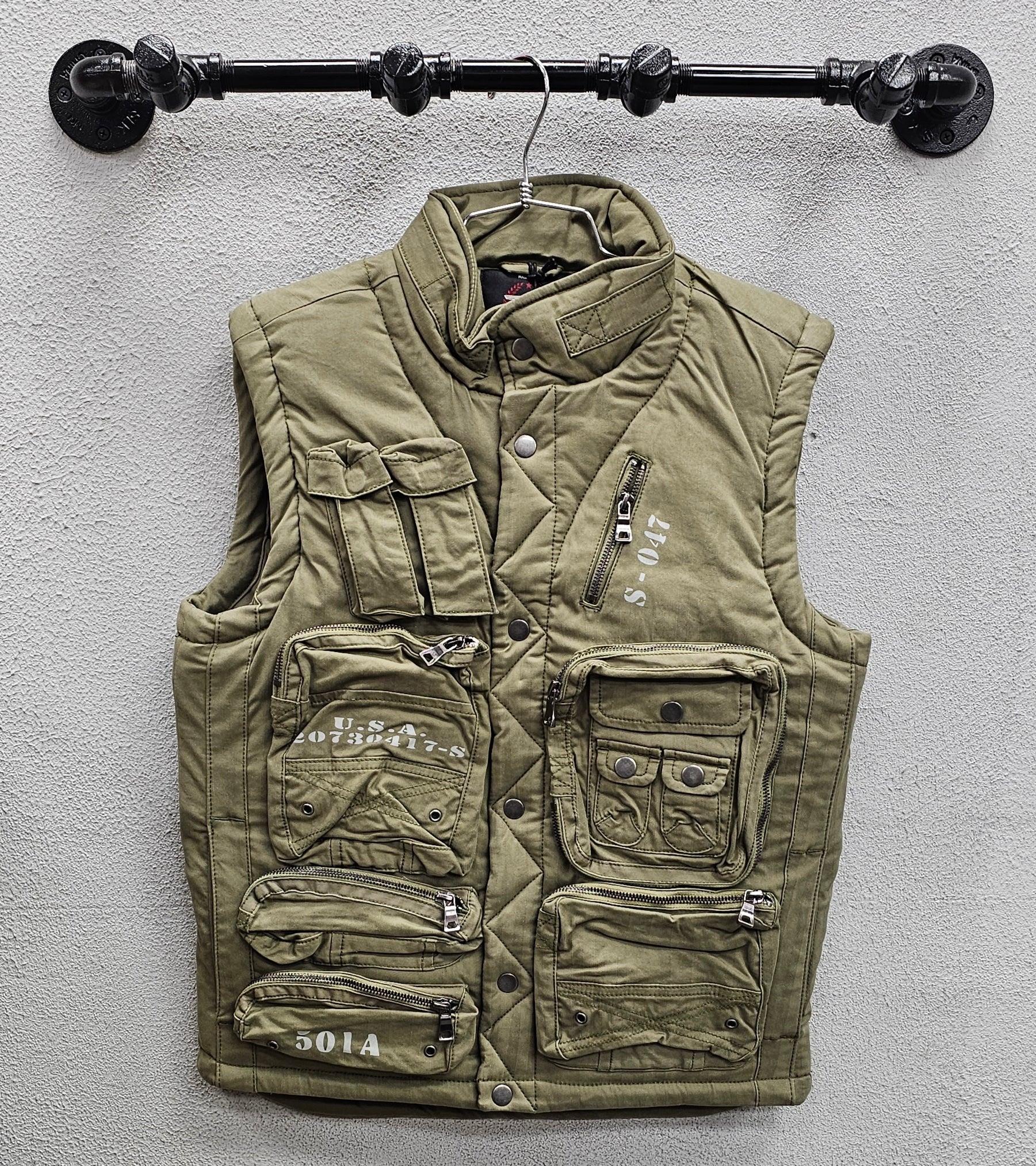 Jordan Craig – Jeanius Closet